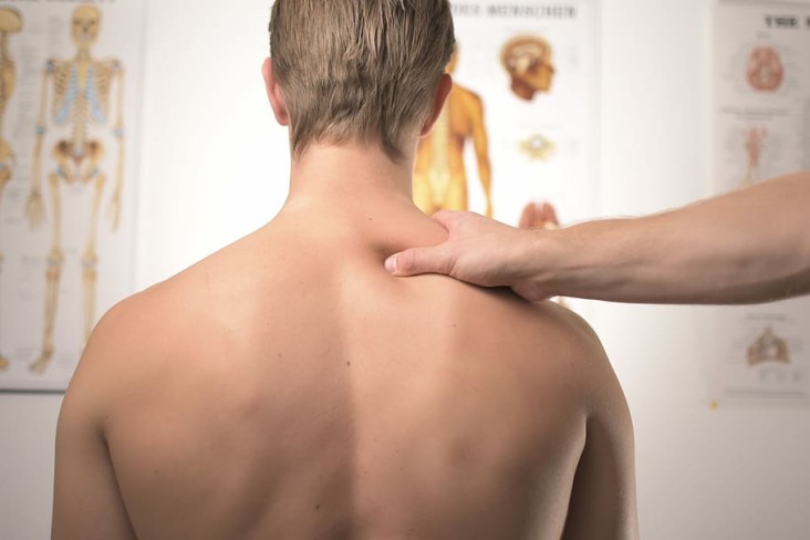 WHAT-TREATMENTS-ARE-THERE-FOR-CHRONIC-SHOULDER-PAIN